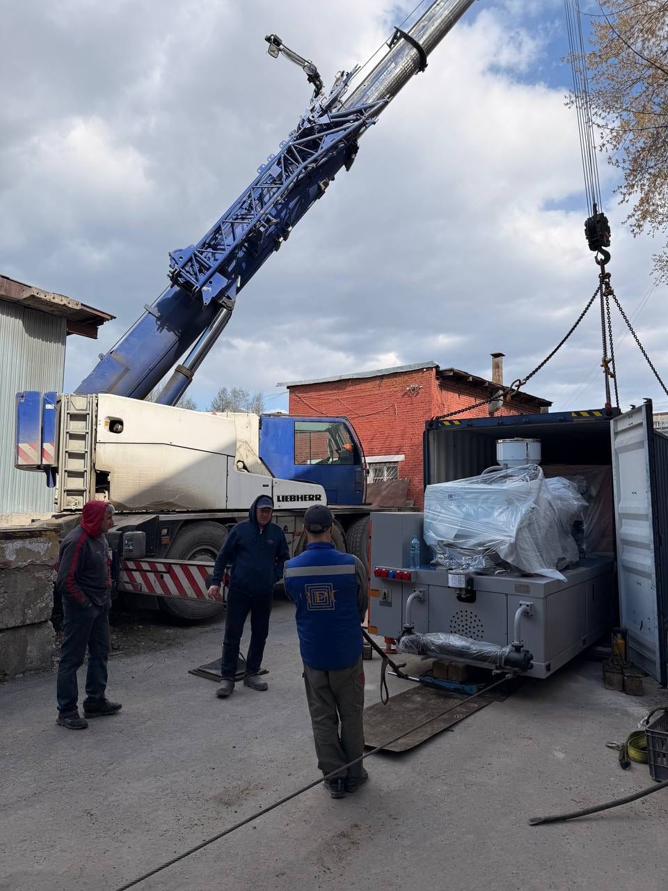 Термопласт 12 тонн разгрузка, завоз и установка